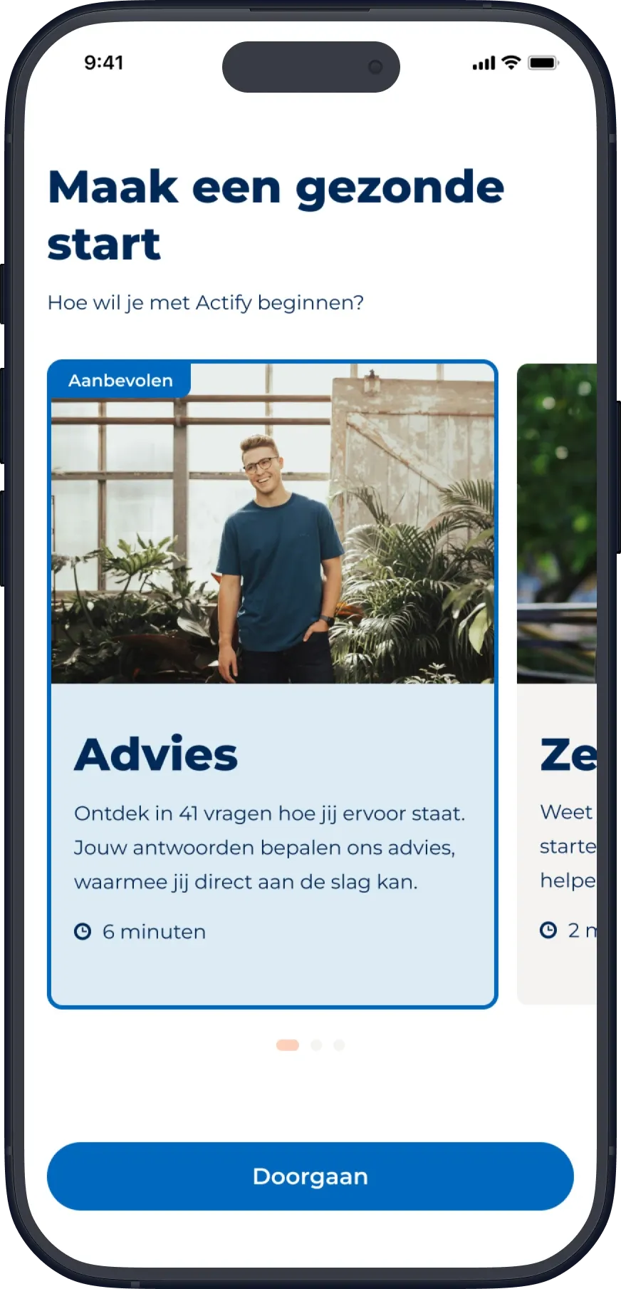 Carousel route-choice layout: one large Advies card in view, the second card partly visible at the edge.